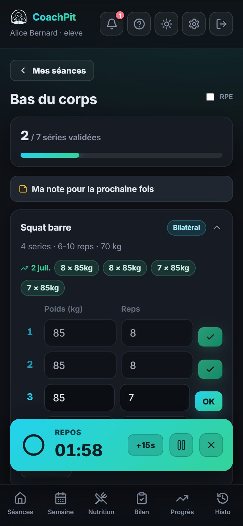 Écran de séance CoachPit sur téléphone : exercice, séries, poids et répétitions à valider, timer de repos en cours